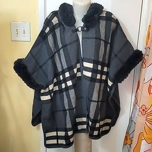 Northern Angel Anthropologie poncho jacket faux fur trim plaid hooded